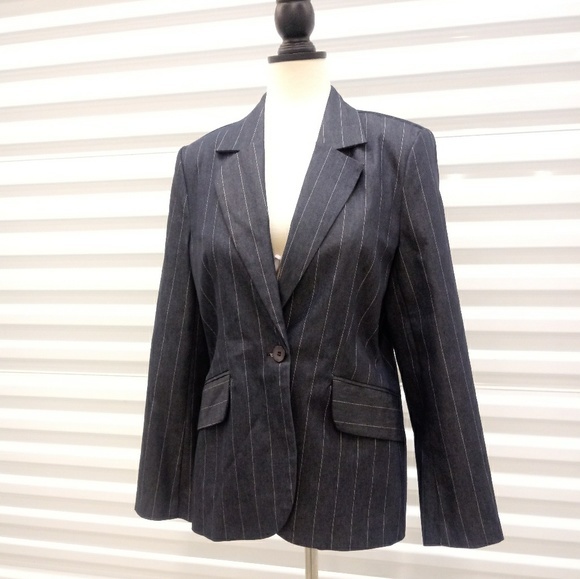 Navy Pinstripe Blazer - Picture 3 of 7